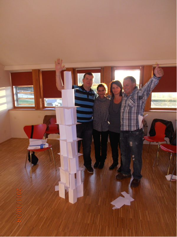 uspe�ni team building
